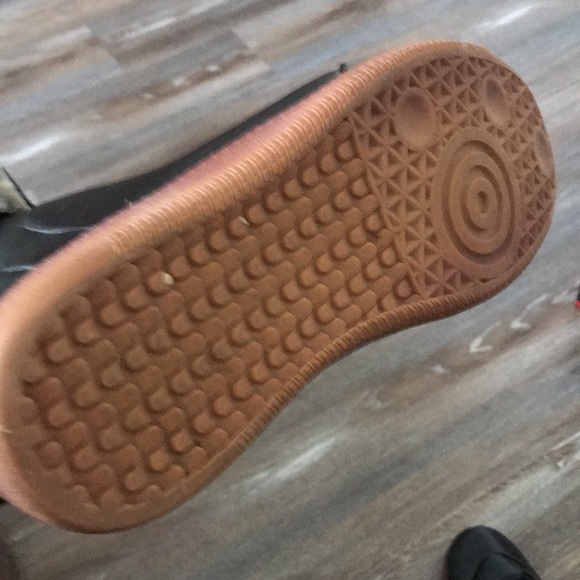 Fashion Hightop Sneakers - Picture 3 of 4